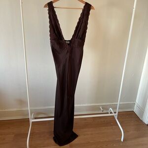 rumored venice dress in chocolate